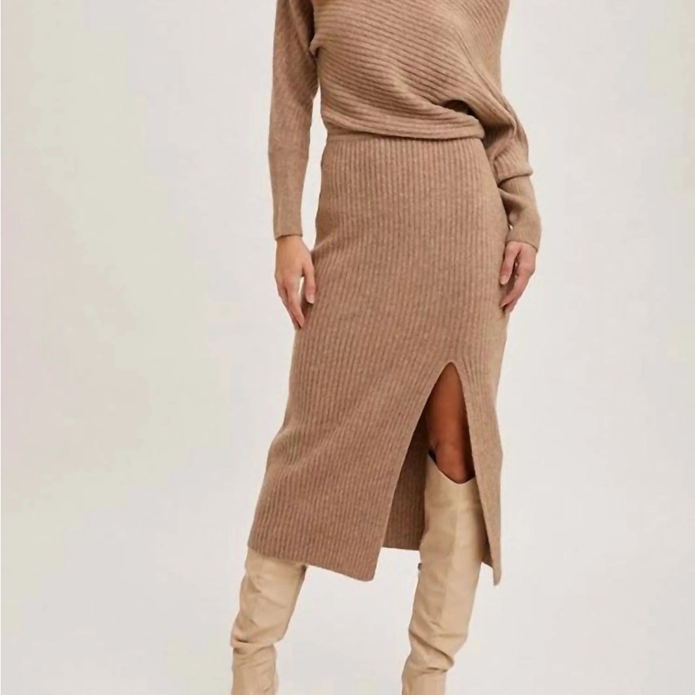 Bluivy Tan Ribbed Midi Dress
